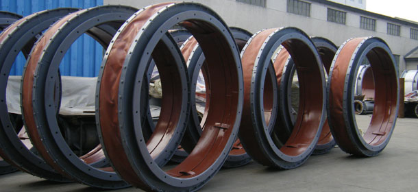 金属膨胀节和非金属膨胀节的种类和性能有哪些不同呢？